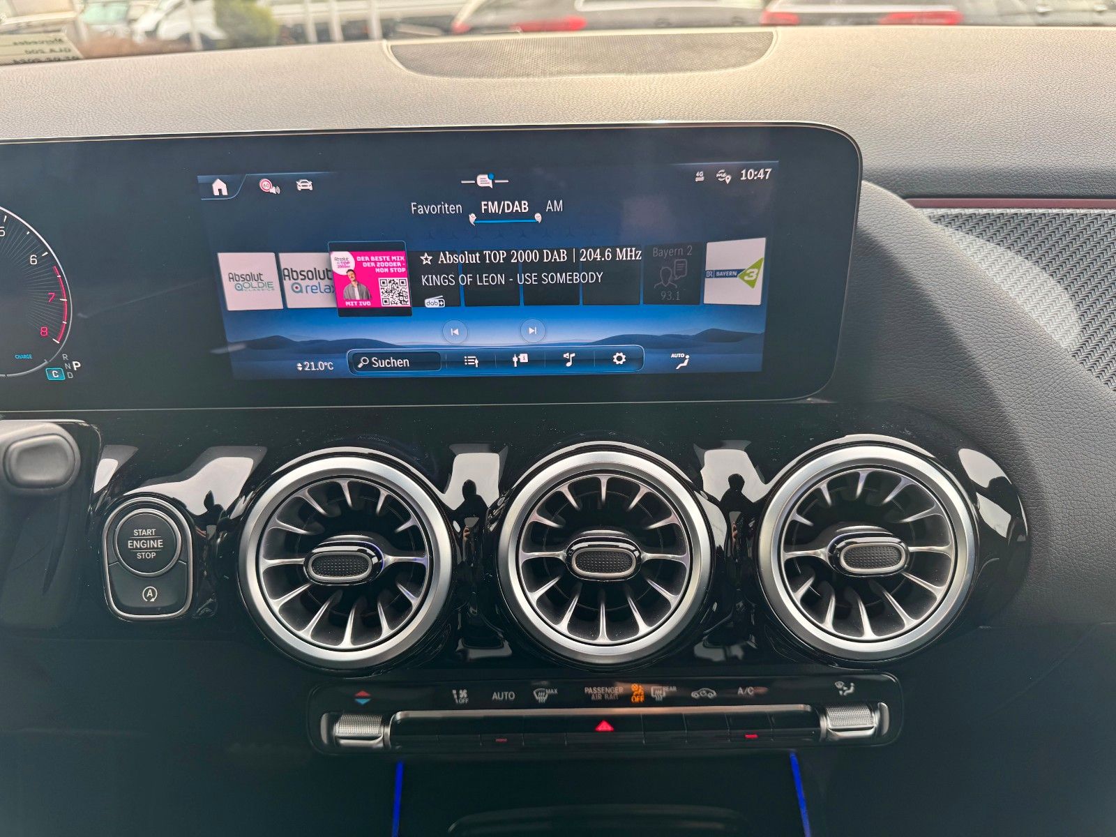 Fahrzeugabbildung Mercedes-Benz GLA 200 AMG+Pano+Distr+Ambiente+Multibeam+