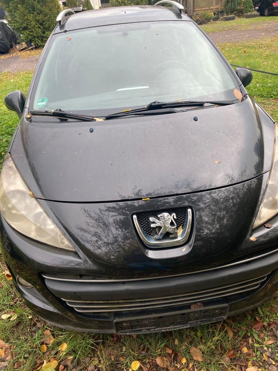Peugeot 207 2010 — двигун 131 HP (96kW)