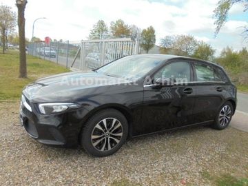 Mercedes-Benz Clase A A 180 d LEDER+NAVI+KAMERA+LED
