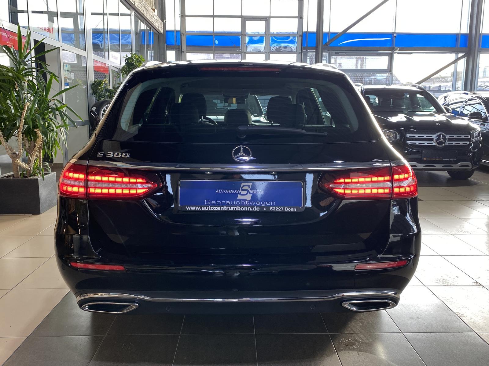 Mercedes-Benz E-Class Avantgarde*ACC*LED*Navi*R-Cam*SHZ*CarPlay*, миниатюра 5