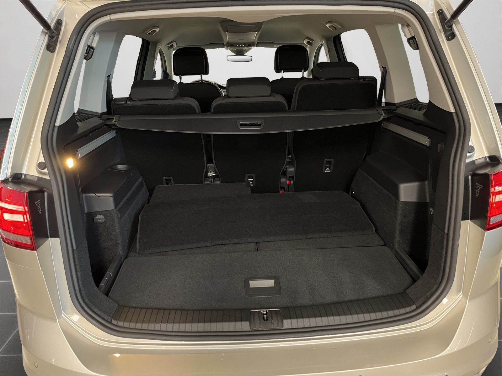 Volkswagen Touran - Bild 16