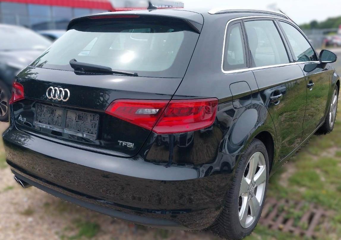 Audi A3 Sportback  1.4 Ambition BiXenon 17" SHZ PDC