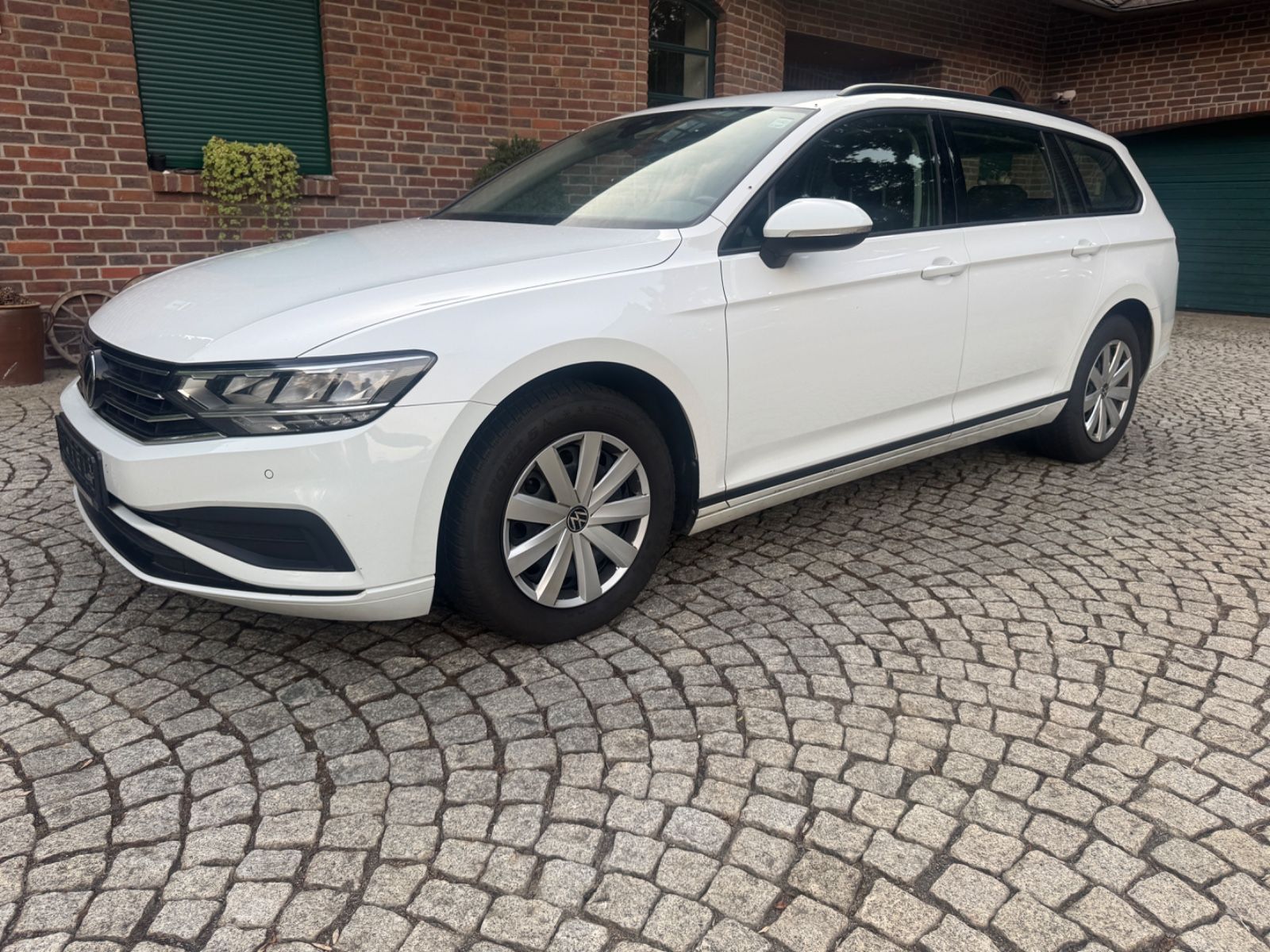 VW Passat Variant/LED/AHK/KAMERA/ACC/NAVI