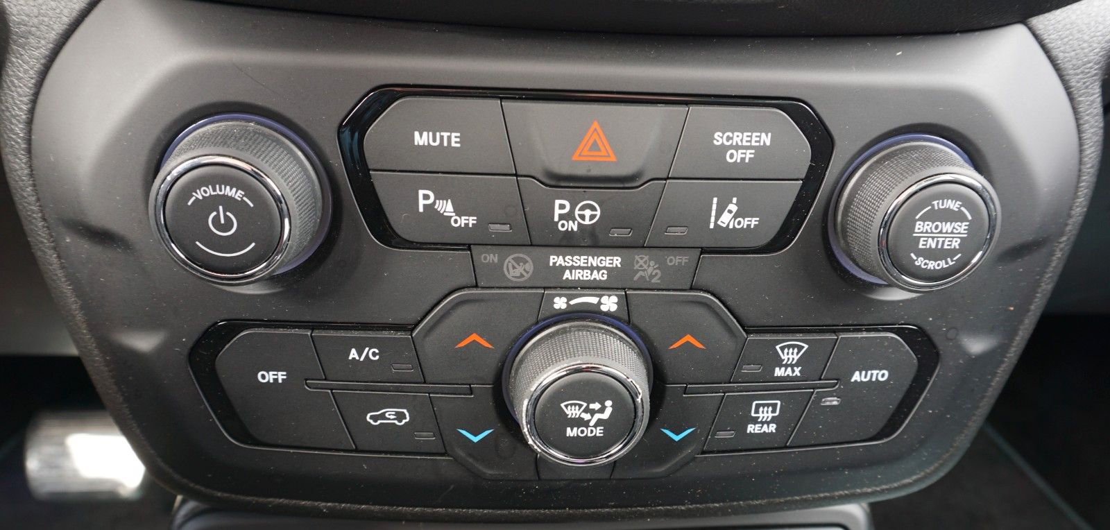 Fahrzeugabbildung Jeep Renegade Longitude Mild-Hybrid FWD, Kamera