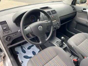 Bild 10 VW Polo IV 1,2 *TRENDLINE*KLIMA*LEDER*HECKSHZ*