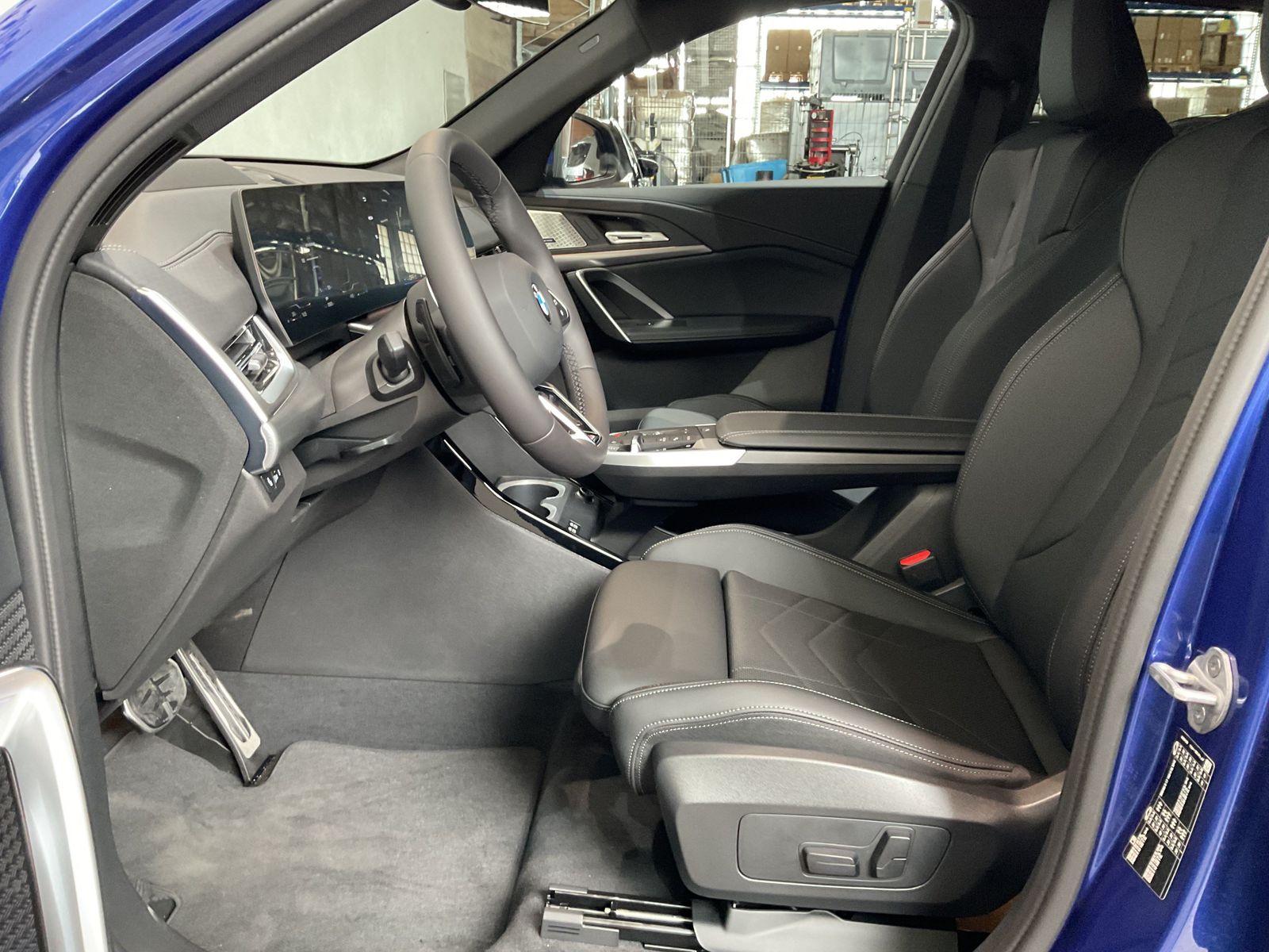 Fahrzeugabbildung BMW X2 sDrive20i 20" LMR, Komfortzugang, Parking Ass