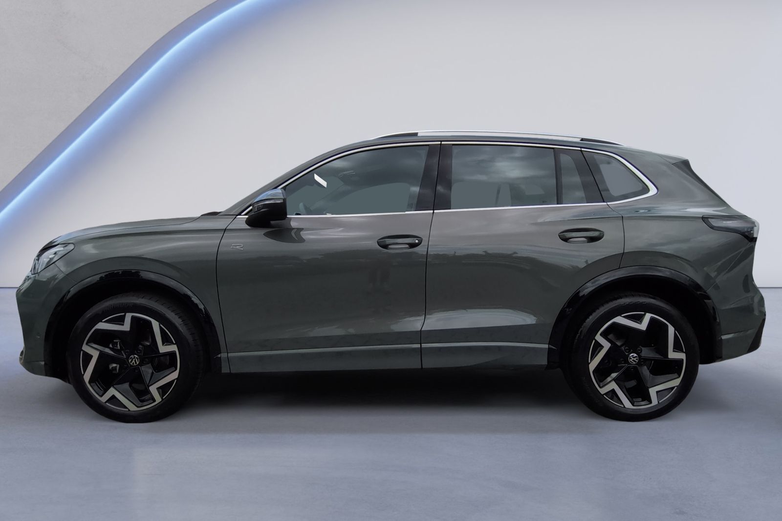 Tiguan R-Line 1.5 eTSI DSG AHK+APP+ACC+LED+