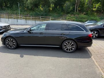 Mercedes E 220 - 4
