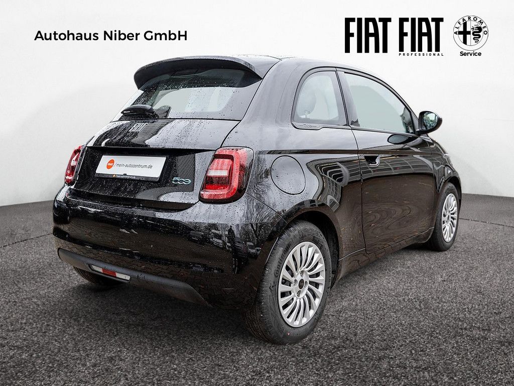 Fahrzeugabbildung Fiat 500e Action 23,8 kWh KLIMA BLUETOOTH