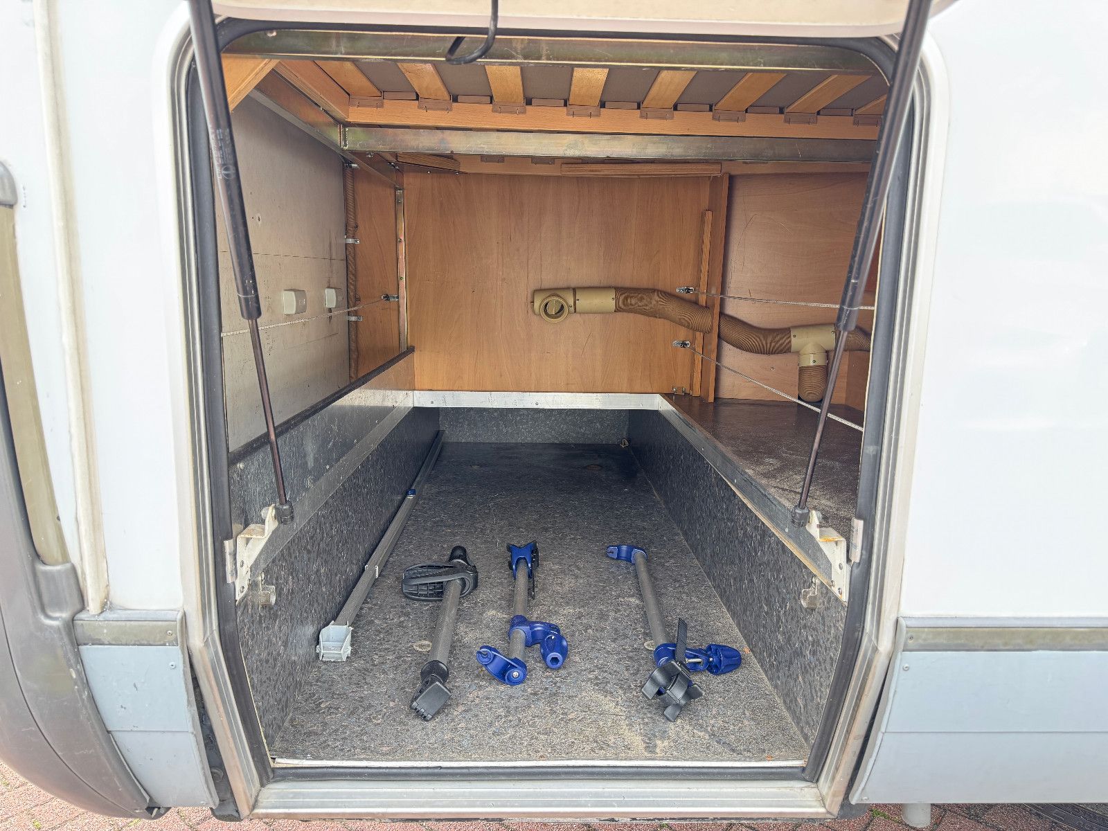 Fahrzeugabbildung HYMER / ERIBA / HYMERCAR B 574 MF HUBBETT SAT TV KLIMA KAMERA MARKISE 1H