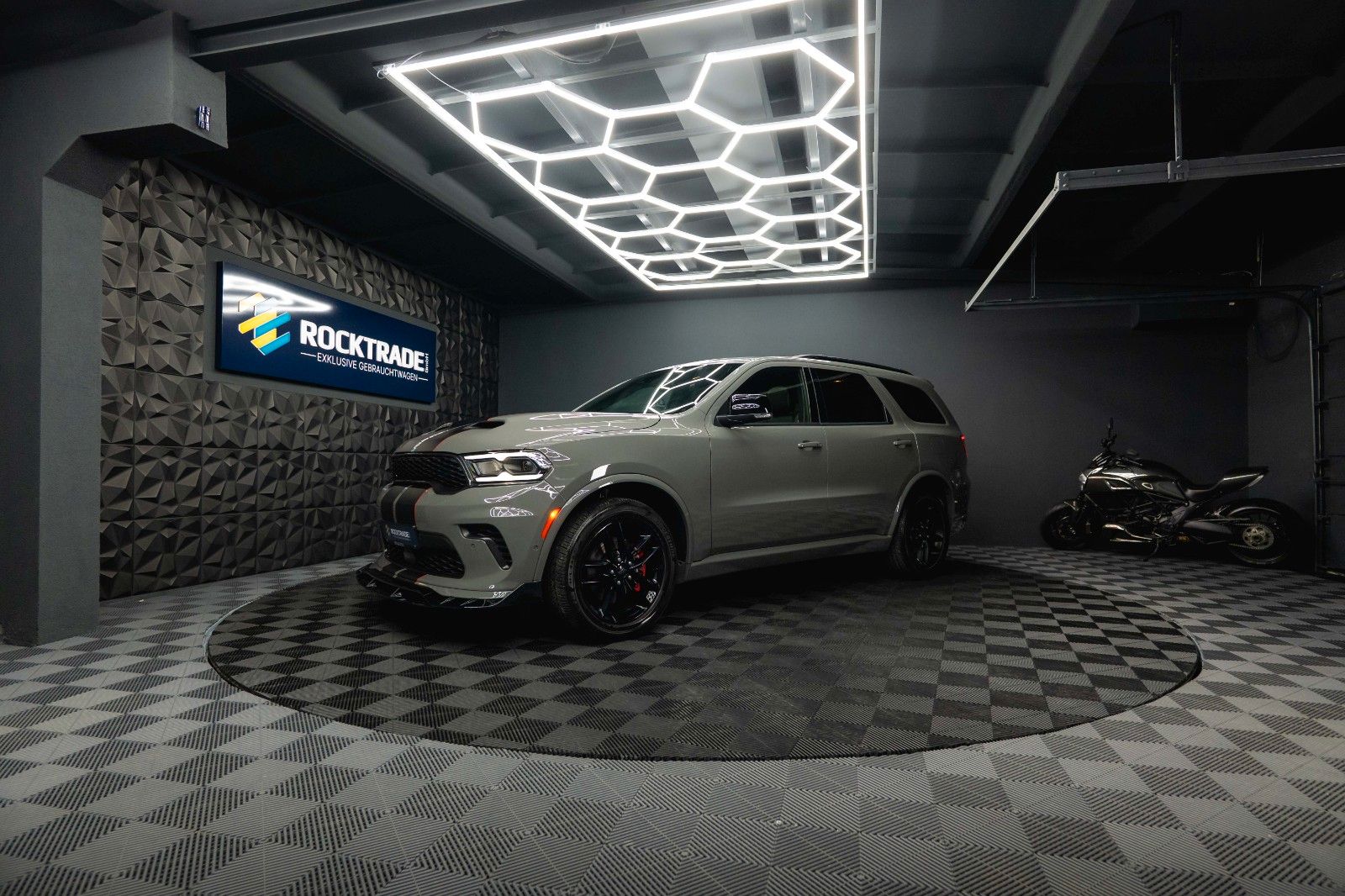 Fahrzeugabbildung Dodge Durango 5.7 V8 R/T 4x4 Night-Paket Modell 22 ACC