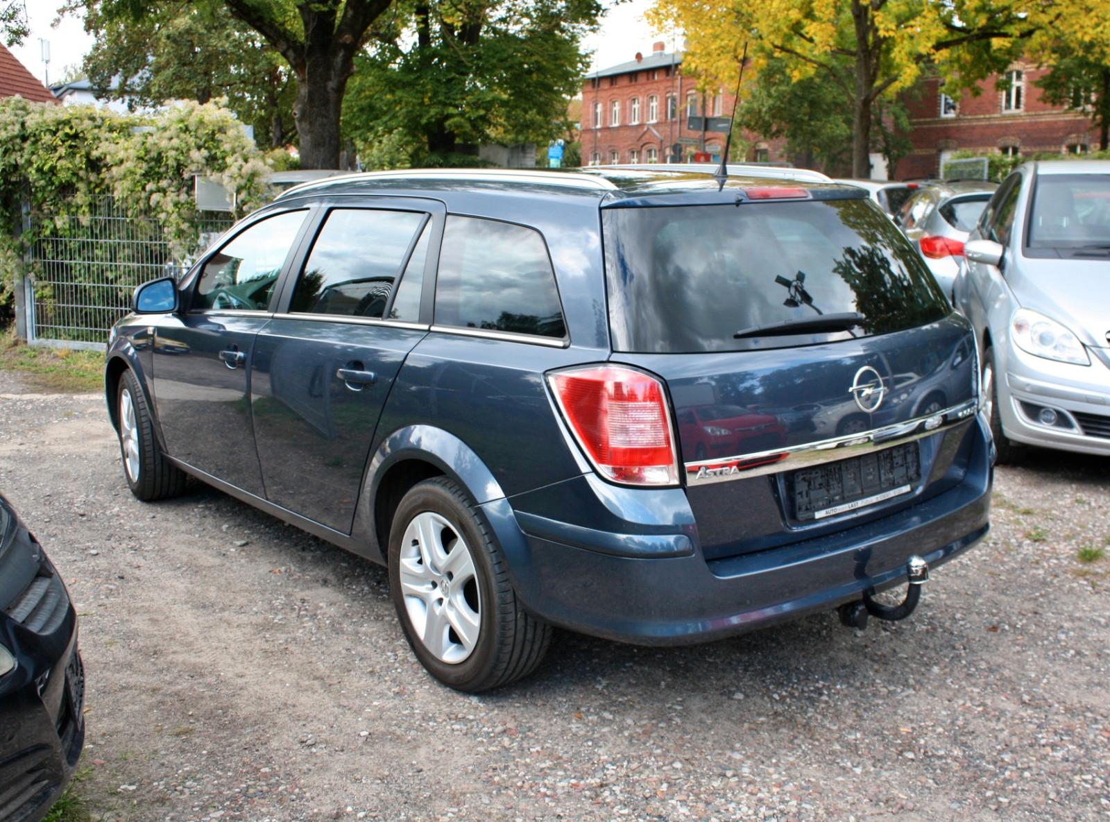 Opel Astra 2010 — engine 1.364 cm³, 90 HP (66kW)