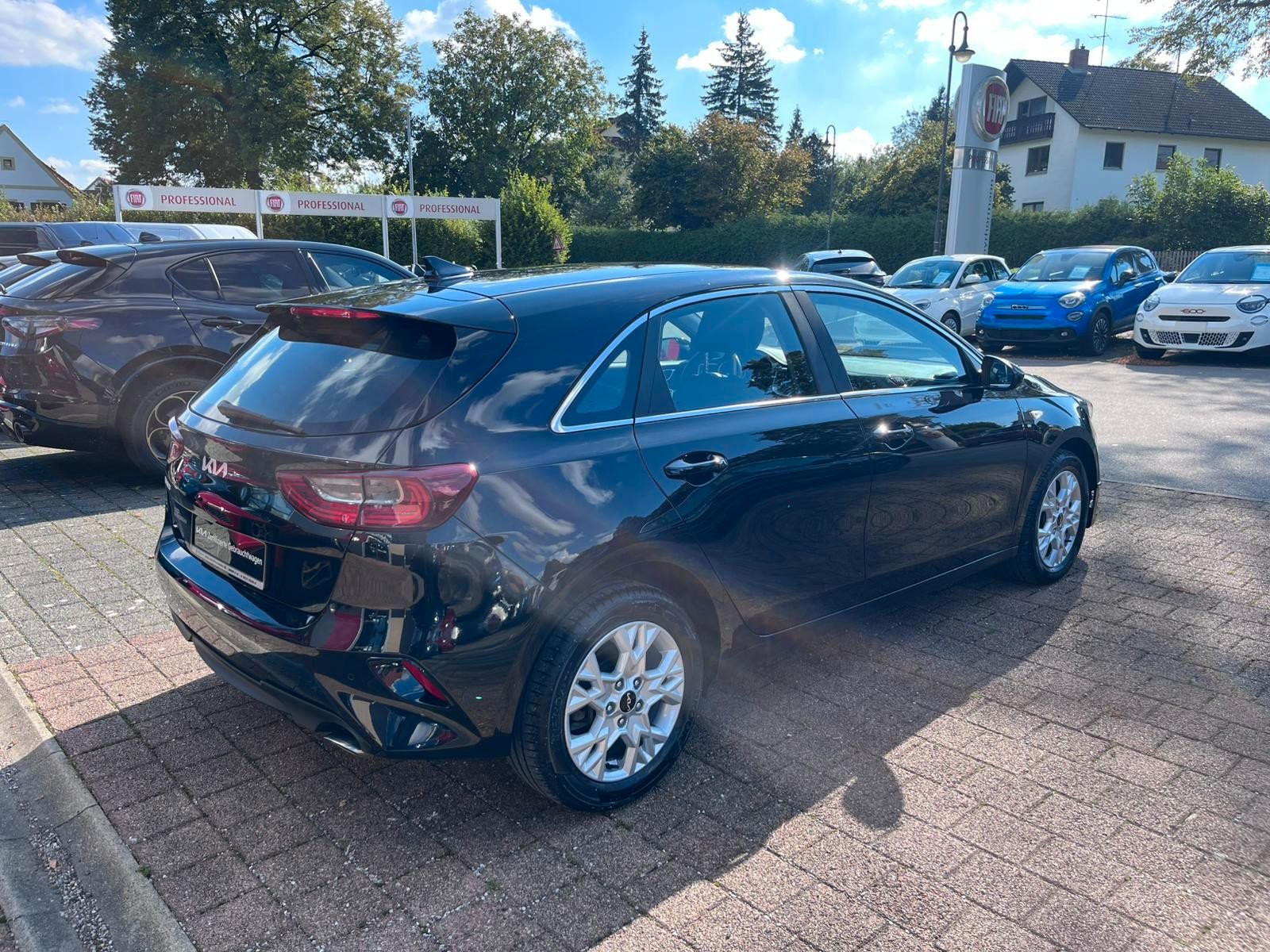 Fahrzeugabbildung Kia CEED_5 1.5T DCT7 JBL ADAS BENZIN