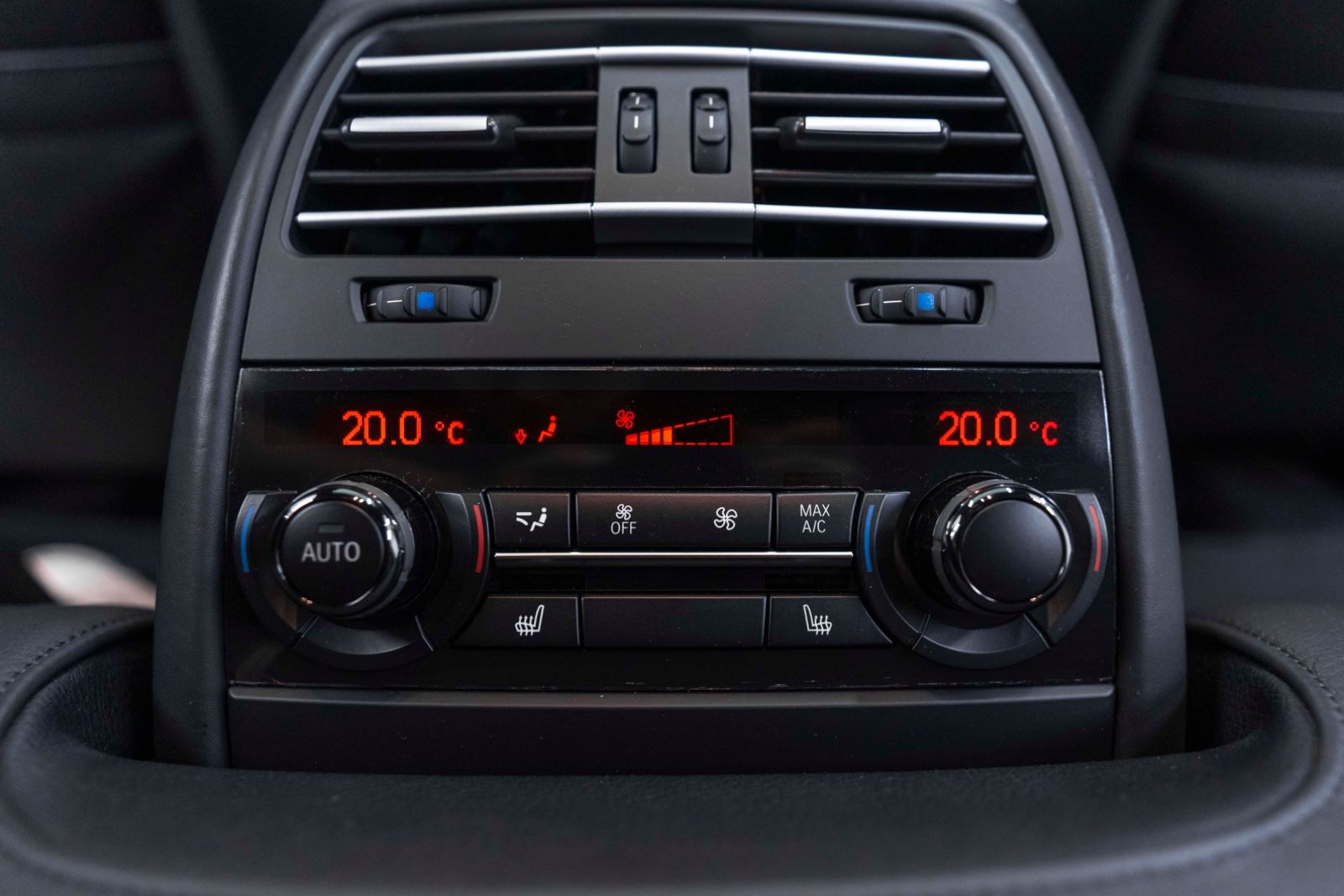 Fahrzeugabbildung BMW 640i xDrive GC M-SPORTPAKET HUD LED H&K