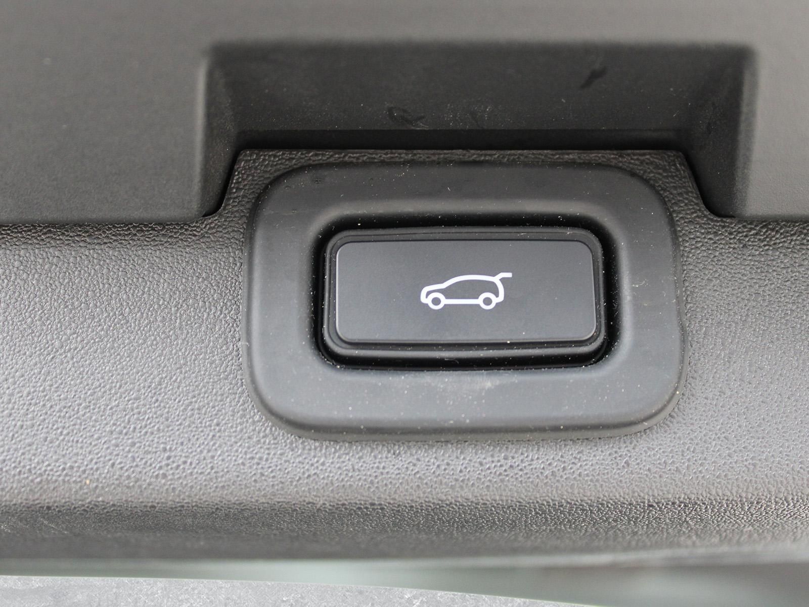 Fahrzeugabbildung Land Rover Land Rover Discovery D300 AWD R-Dynamic SE