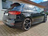 Audi RS3 2.5 TFSI Sportback No OPF, 280kmh, SportAGA - Audi RS3 mit Benzin-Antrieb: Schwarz, Navigationssystem