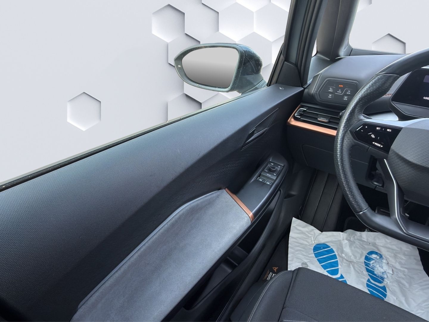 Born 150kW LED PDC Sitzheizung Klima DAB+