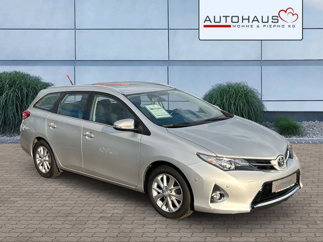 Toyota Auris Touring Sports Life+ Bluetooth, R-Kamera