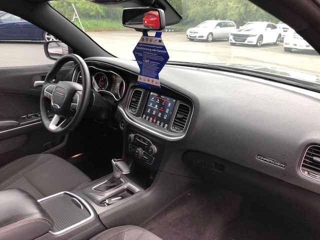 Fahrzeugabbildung Dodge Charger 5.7 V8 HEMI RT 17er Model in grau uni