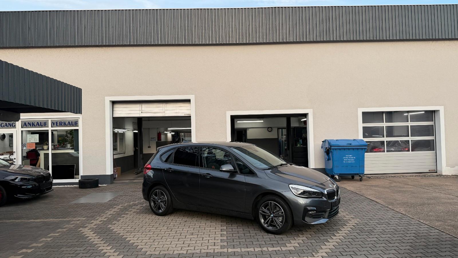 BMW 220d Active Tourer Sport Line LED Navi AHK Autom