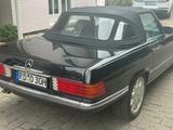 Mercedes-Benz SL 560   6000km  nach Restaurierung - schwarze Mercedes-Benz SL 560