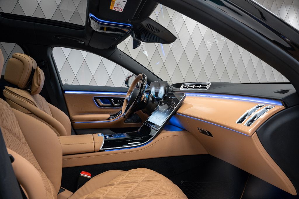 S 680 Maybach "VIRGIL ABLOH" 1 of 150 Limited - Bild 15