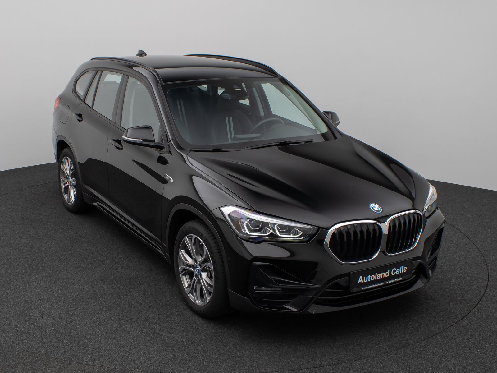 Fahrzeugabbildung BMW X1 xD25e Sport Line Kamera DAB Navi LED Komfort