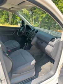 Volkswagen Caddy - 11