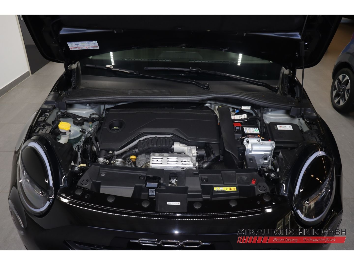 Fahrzeugabbildung Fiat 600 125-Jahre-Edition Hybrid 1,2 T3 74kW (100PS)