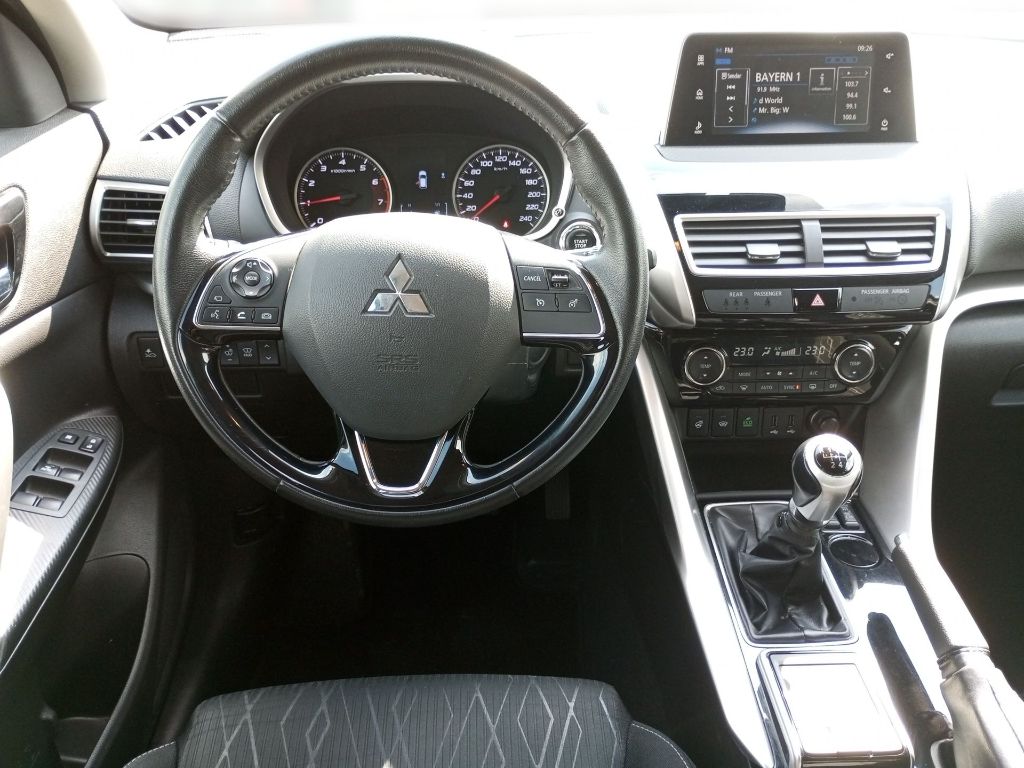Fahrzeugabbildung Mitsubishi Eclipse Cross Intro Edition 1.5 T-MIVEC 2WD
