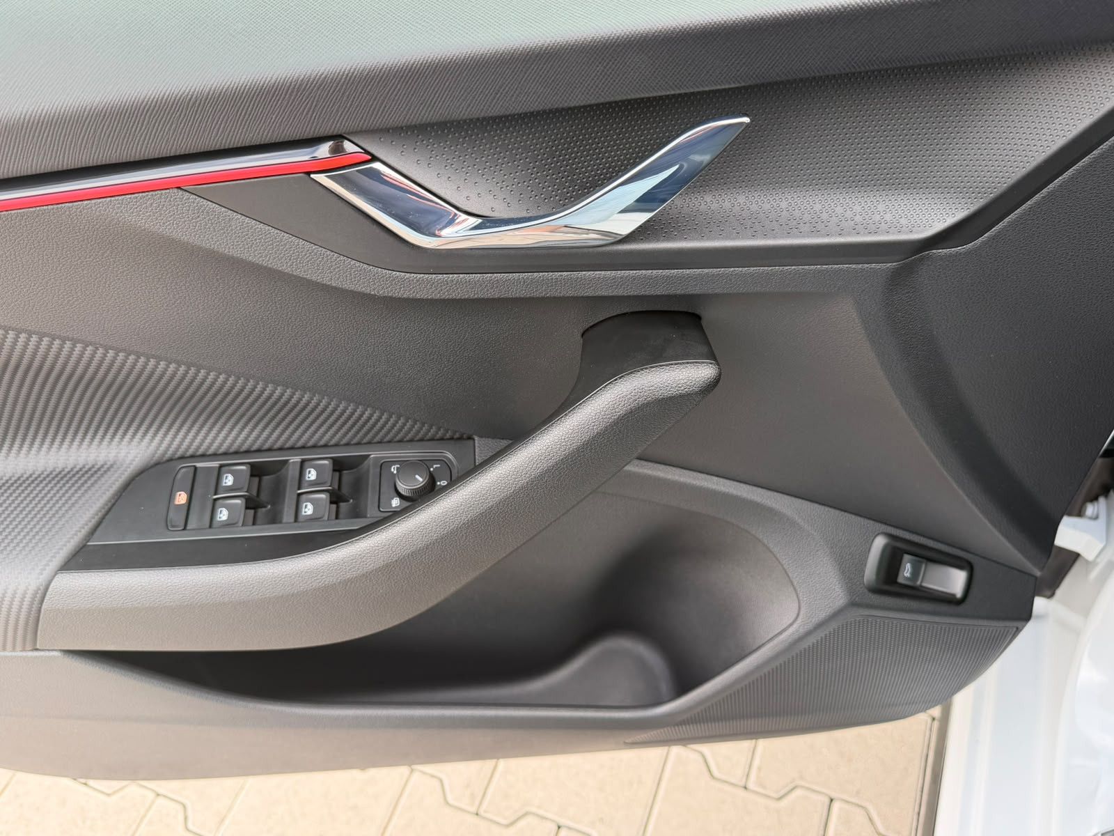 Fahrzeugabbildung SKODA Kamiq 1.5 TSI DSG Monte Carlo PANO*MATRIX*5J.GAR