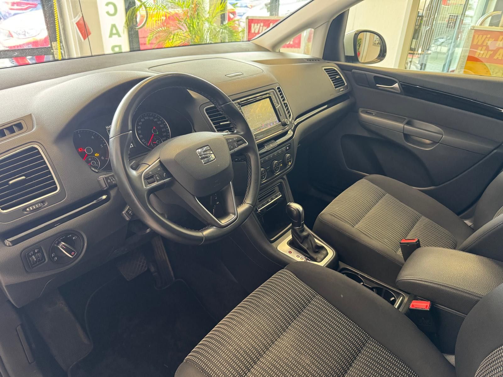 Fahrzeugabbildung SEAT Alhambra Style / 1.Hand/ Scheckheft/ Navi /Klima