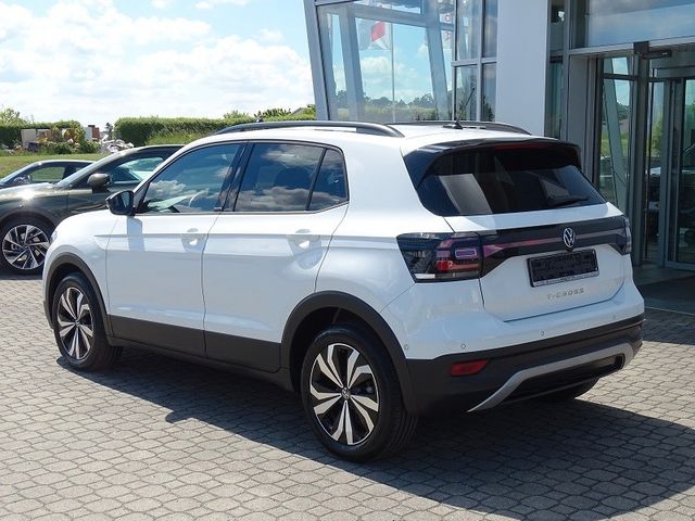 T-Cross 1.5 TSI DSG Active "Plus" / Navi