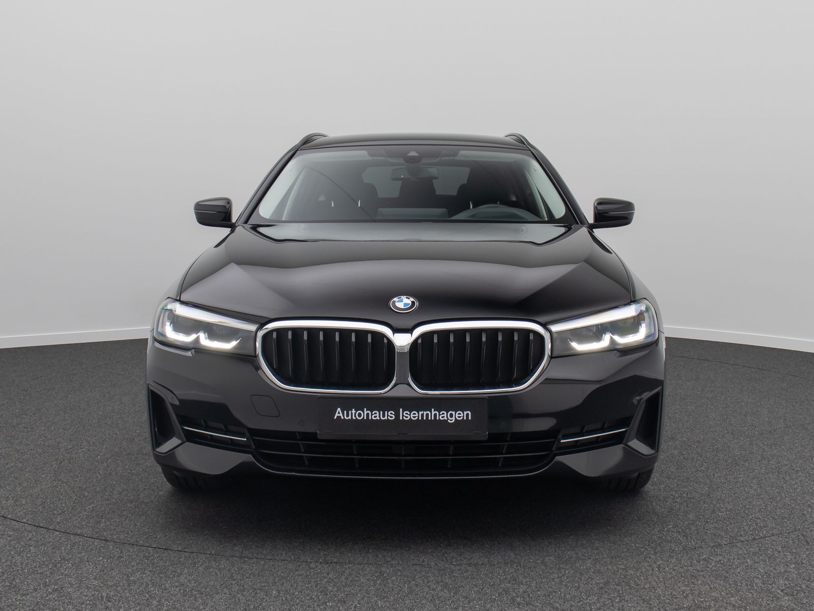 Fahrzeugabbildung BMW 520d xD Kamera HUD DAB Alarm Sport Fernlichtassi