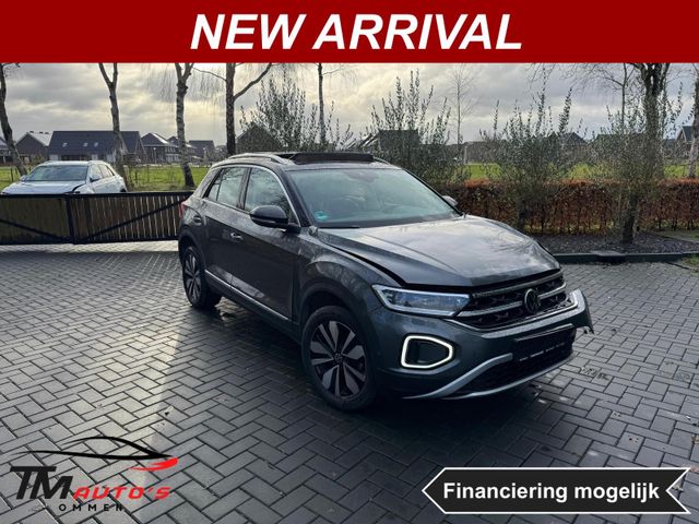 Volkswagen T-Roc Sport 1.5 TSI DSG Panorama Camera BEATS !!