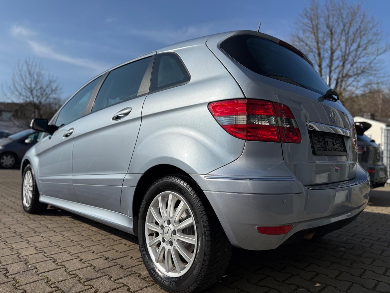 Mercedes-Benz B 180*AUTOMATIK*SHZ*KLIMA*PDC*ALUFELGEN*