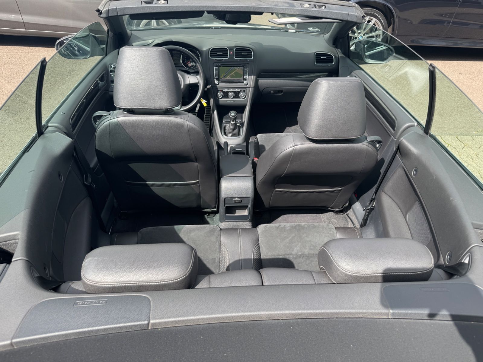 Fahrzeugabbildung Volkswagen Golf VI Cabriolet Leder+Navi+Bluetooth+Sitzheizu