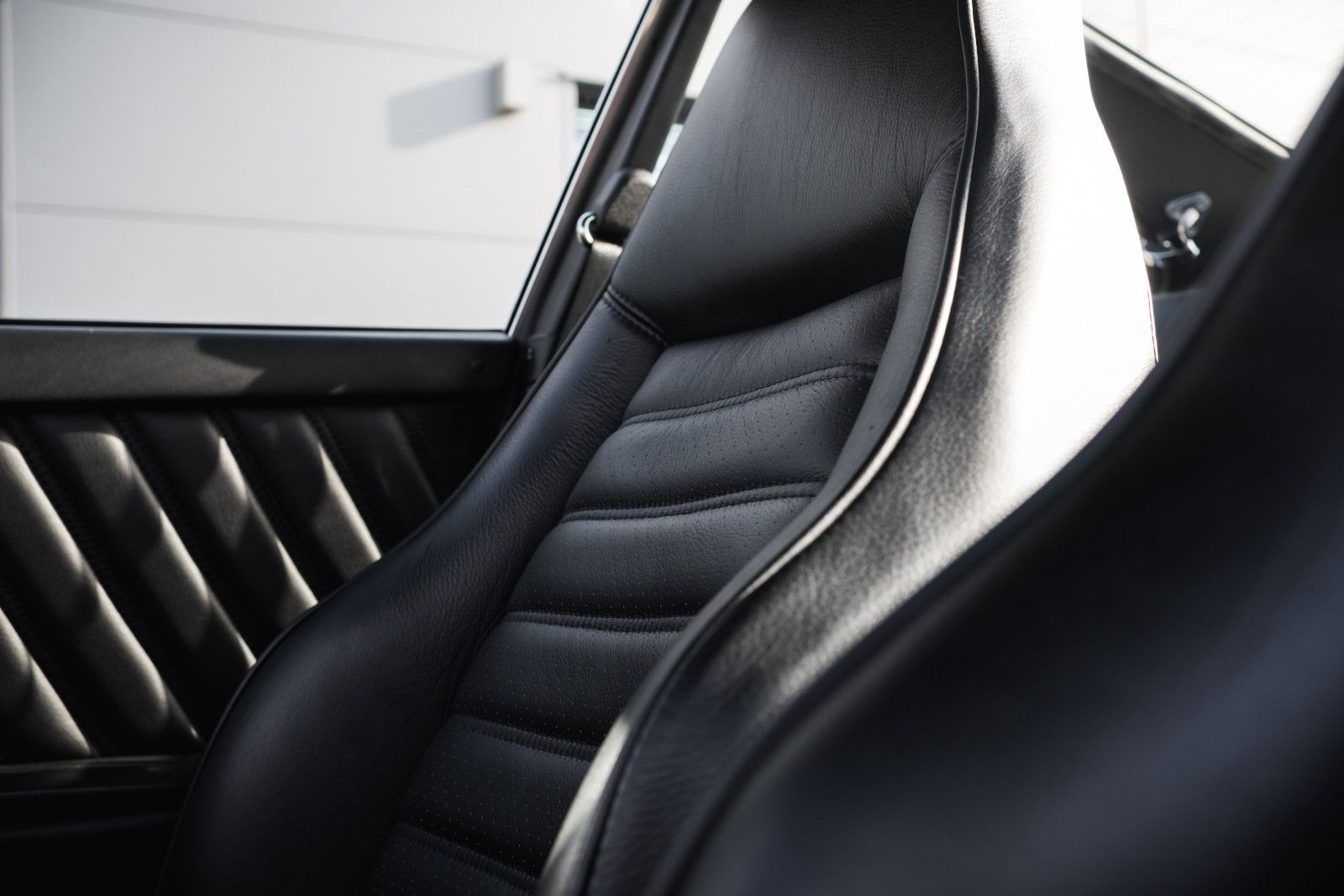 Fahrzeugabbildung Porsche 911/930 Turbo 3.0-Neuaufbau-dt. Fzg.-Matching N
