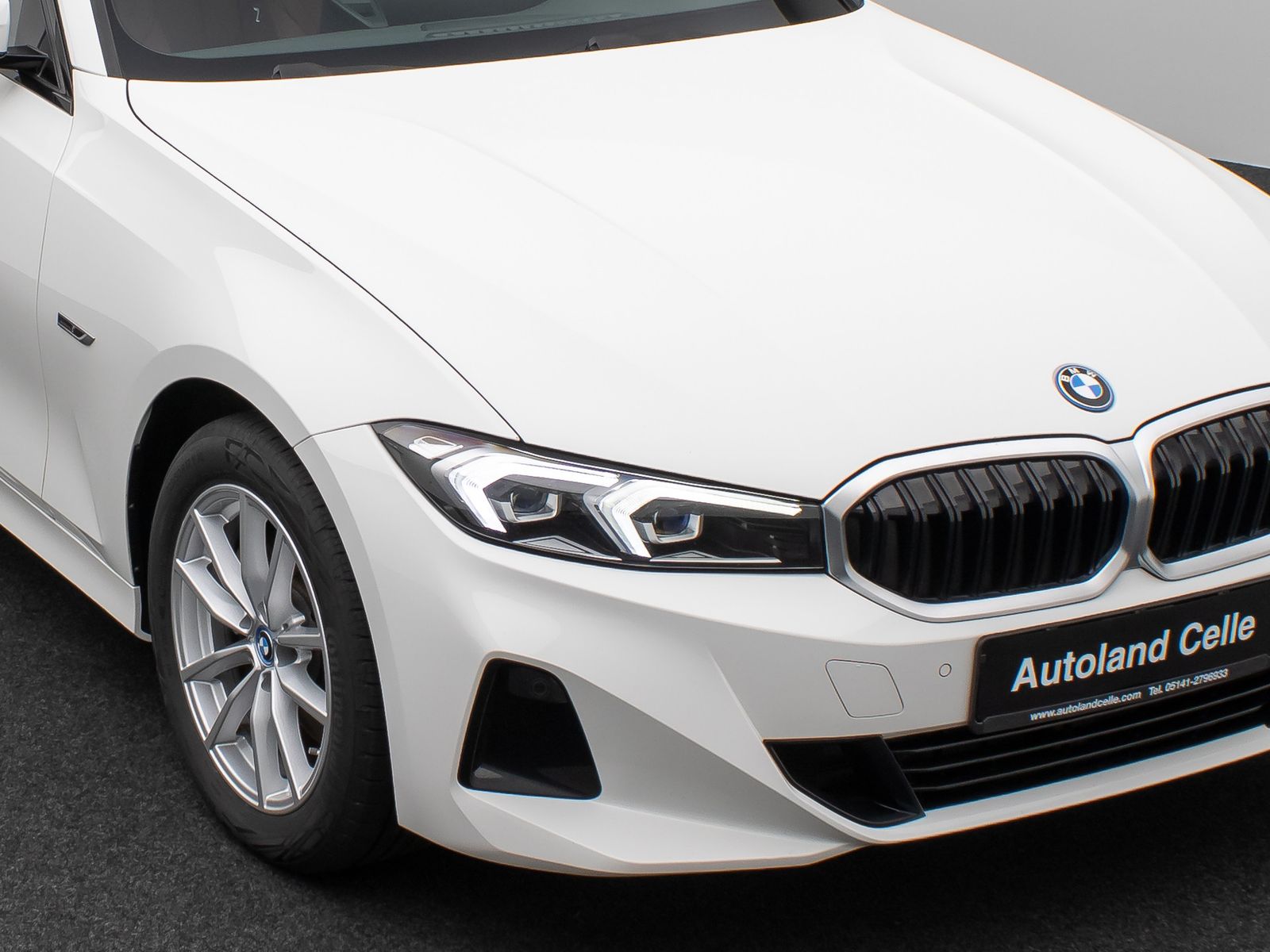 Fahrzeugabbildung BMW 330e xD Panorama DAB CockPit+ Widscr Sport Leder