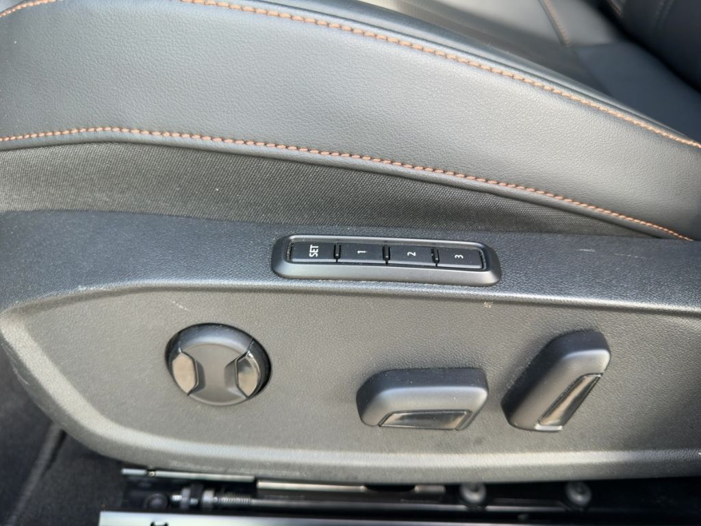 Fahrzeugabbildung CUPRA Leon Sportstourer VZ, NAVI, AHK, SHZ, LHZ,
