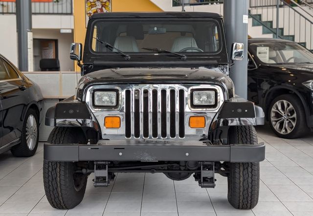 Jeep Wrangler 2.5.  AHK. Allradantrieb HARDTOP