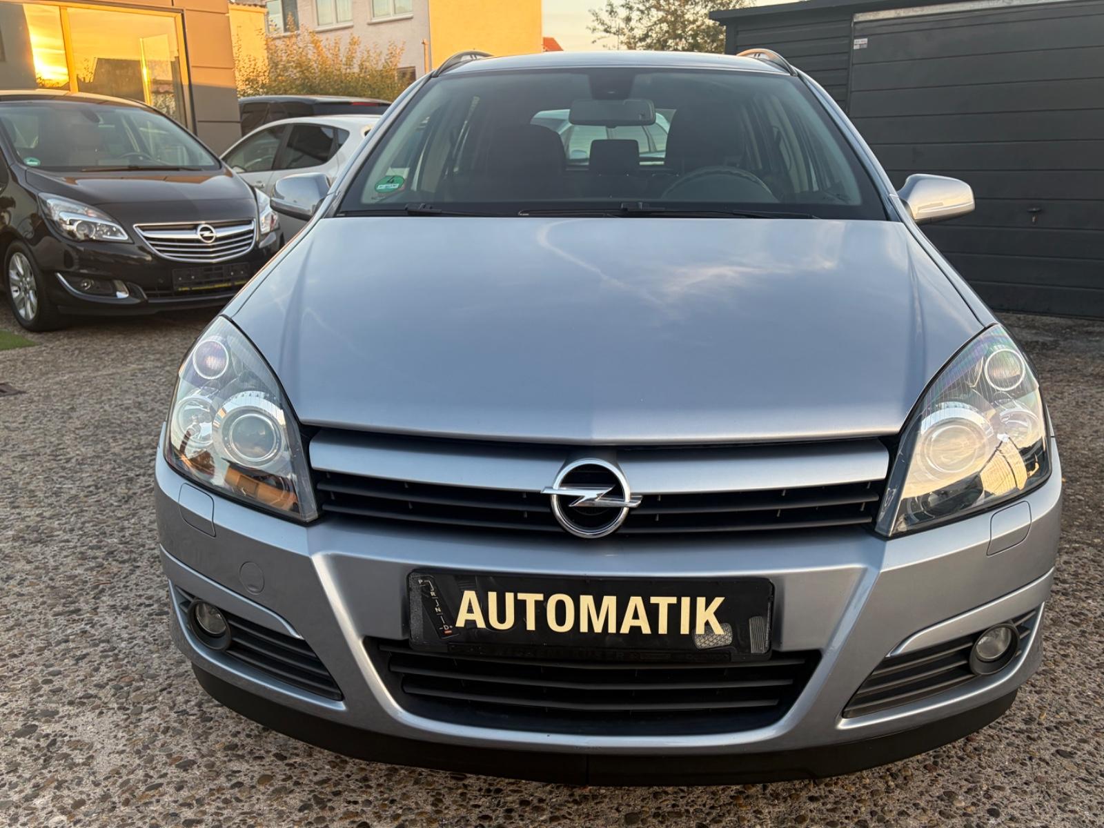 Opel Astra 2004 — photo 26