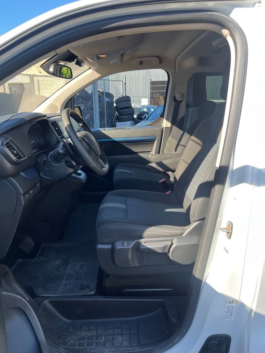 Fahrzeugabbildung Peugeot Traveller Active * 1.HAND *
