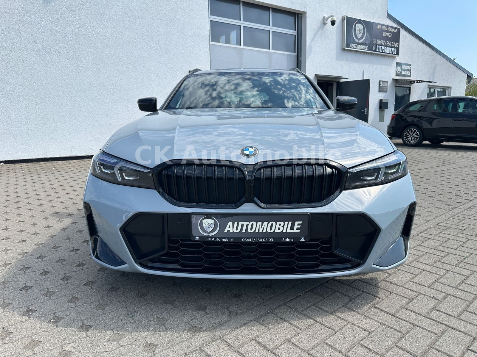 Fahrzeugabbildung BMW 320d xDrive M-Sport/Widescreen/Navi/Pano/LED/AHK