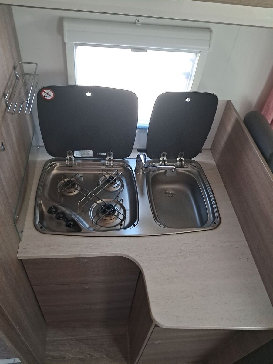 Fahrzeugabbildung Glücksmobil T 6757 Dachklima, Rückfahrkamera, Markise, TV