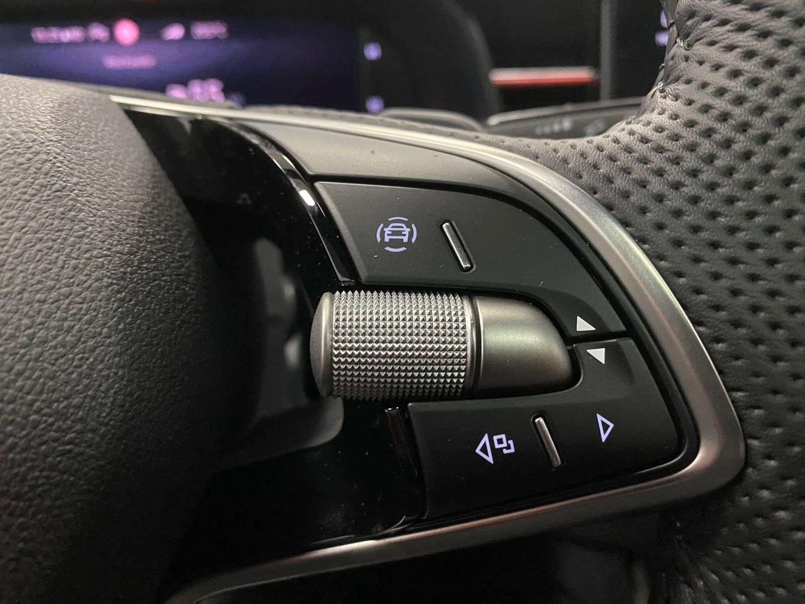 Fahrzeugabbildung SKODA Kamiq 1.5 TSI ACT DSG Monte Carlo+AHK+MATRIX++++