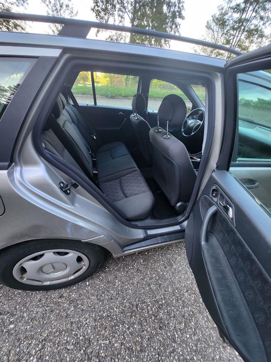 Mercedes-Benz C180 2004 — photo 10