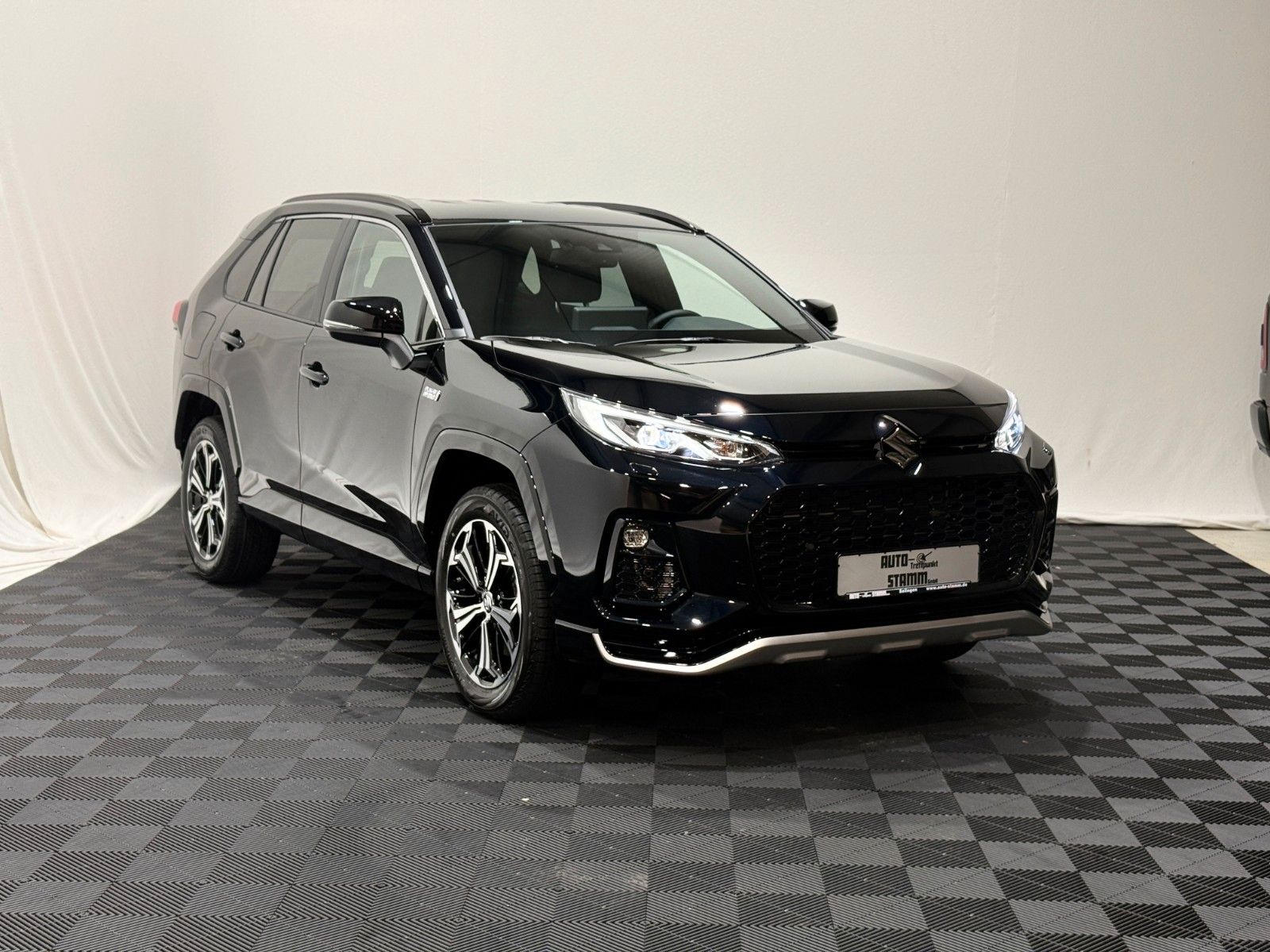 Fahrzeugabbildung Suzuki Across 2.5 Plug-In Hybrid Comfort+ E-Four