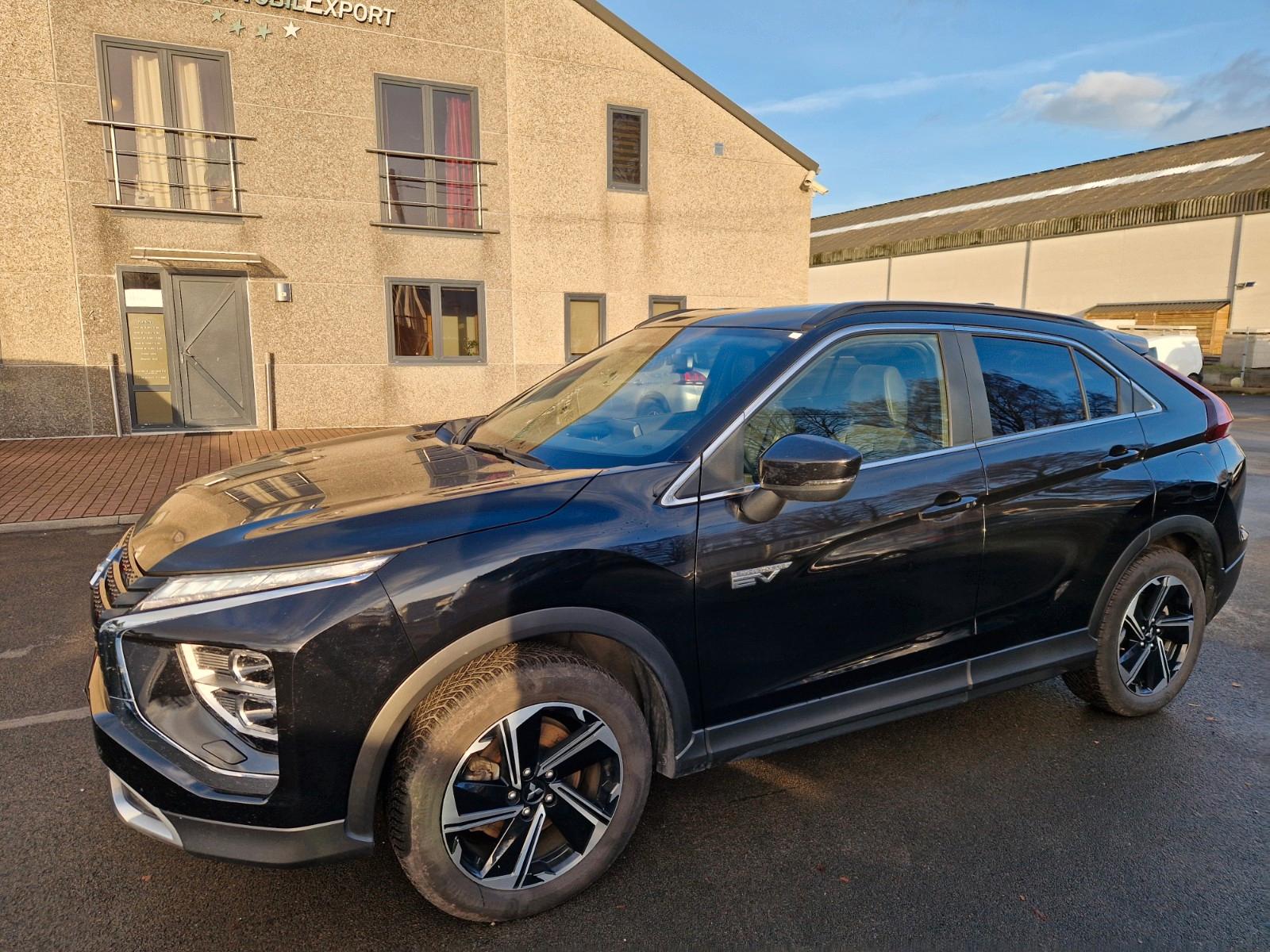Mitsubishi Eclipse Cross 2.4 PLUG-IN HYBRID 4WD, CAM