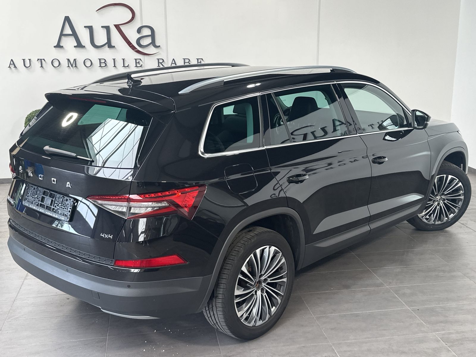 Fahrzeugabbildung SKODA Kodiaq 4x4 Style NAV+MATRIX+ACC+STANDHEIZUNG+VC